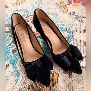 Journee Collection Women's Crystol Bow Pointed Toe Dress Pumps